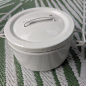 Vintage Arabia Finel White Pot Seppo Mallat Lid Seppo Mallat Finland 4qt